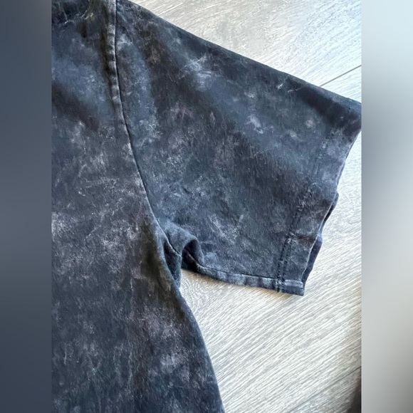 Fifth Sun Radiate Good Energy mushroom tee in charcoal tie dye. Size S - Picture 4 of 7